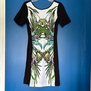 Juicy Couture White and Green Sheath Mini Dress with exposed zipper size 0